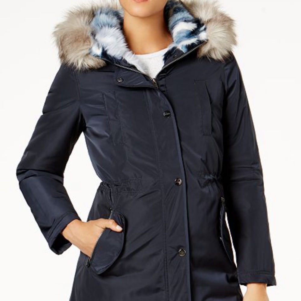 Laundry by Shelli Segal faux fur lined coat. SZ S